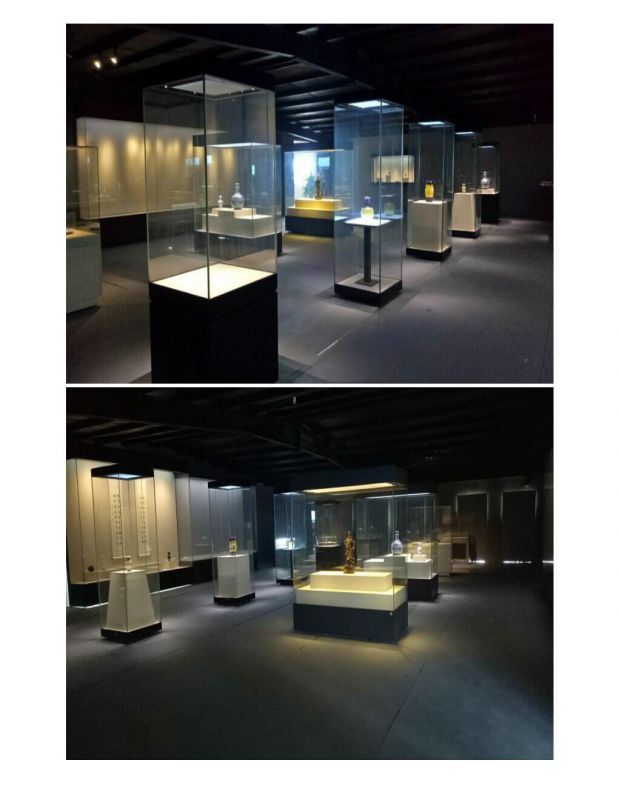 专业定制四面玻璃博物馆展柜 深圳华信工厂优质服务与图片展示